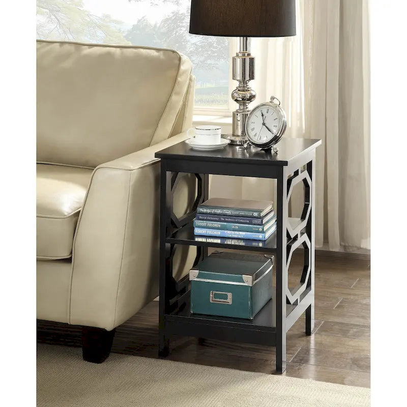 Table d'appoint blanche contemporaine à 3 niveaux avec découpes octogonales