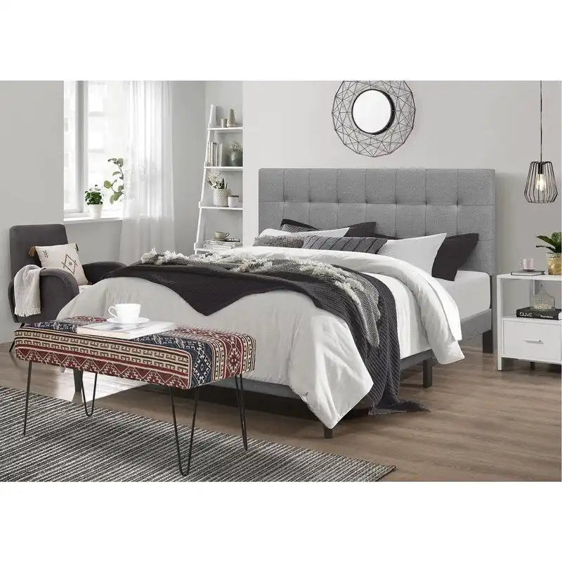 Banc ottoman rectangulaire en tissu gris / rouge et bleu, 2 places