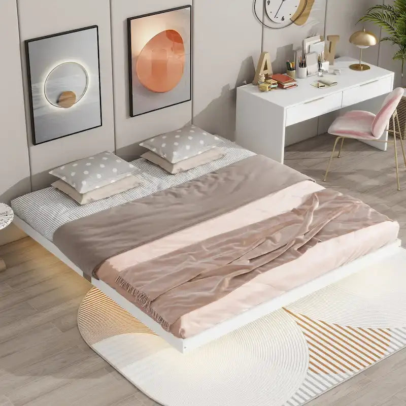 Lit plateforme bas avec lumières LED, taille King, naturel/gris/blanc, convient pour 2 personnes