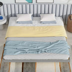 Lit plateforme bas avec lumières LED, taille King, naturel/gris/blanc, convient pour 2 personnes